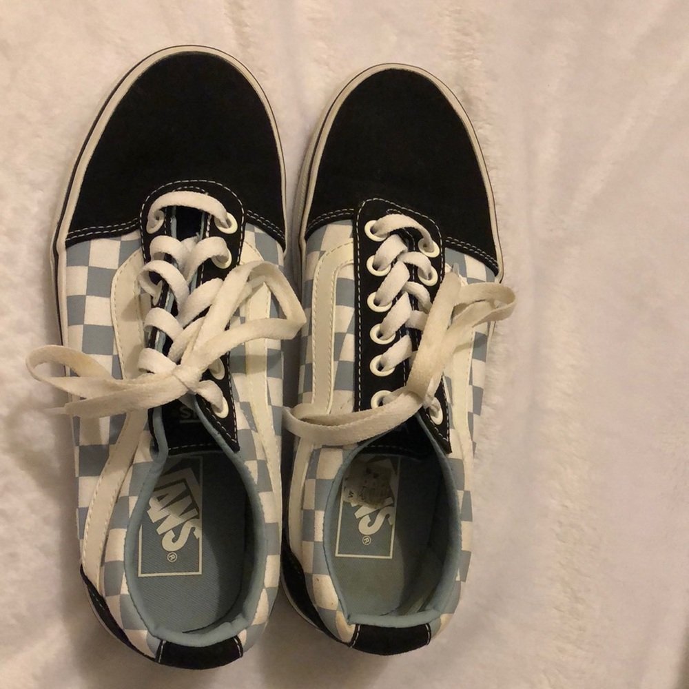 Size 7 Old Skool checkered Vans. Black and slate blue checkered.